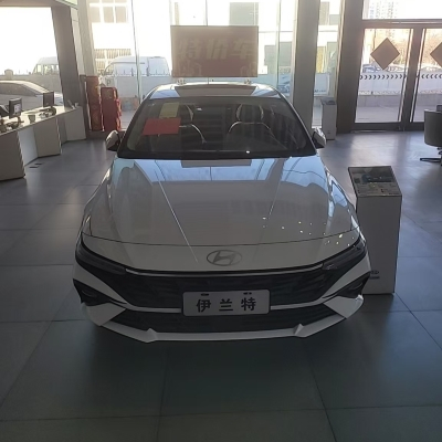 2025 Pre-Owned Hyundai Custo